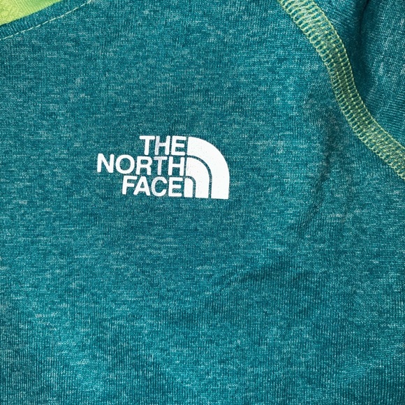 The North Face 14/16 Lightweight Hooded Shirt Girls outdoor color block - Picture 2 of 6